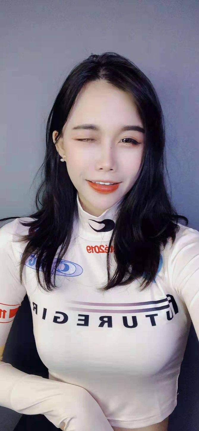 从跑龙套到丰胸主播，东北女尝遍丰胸燃脂法，靠卖保健品月销20万