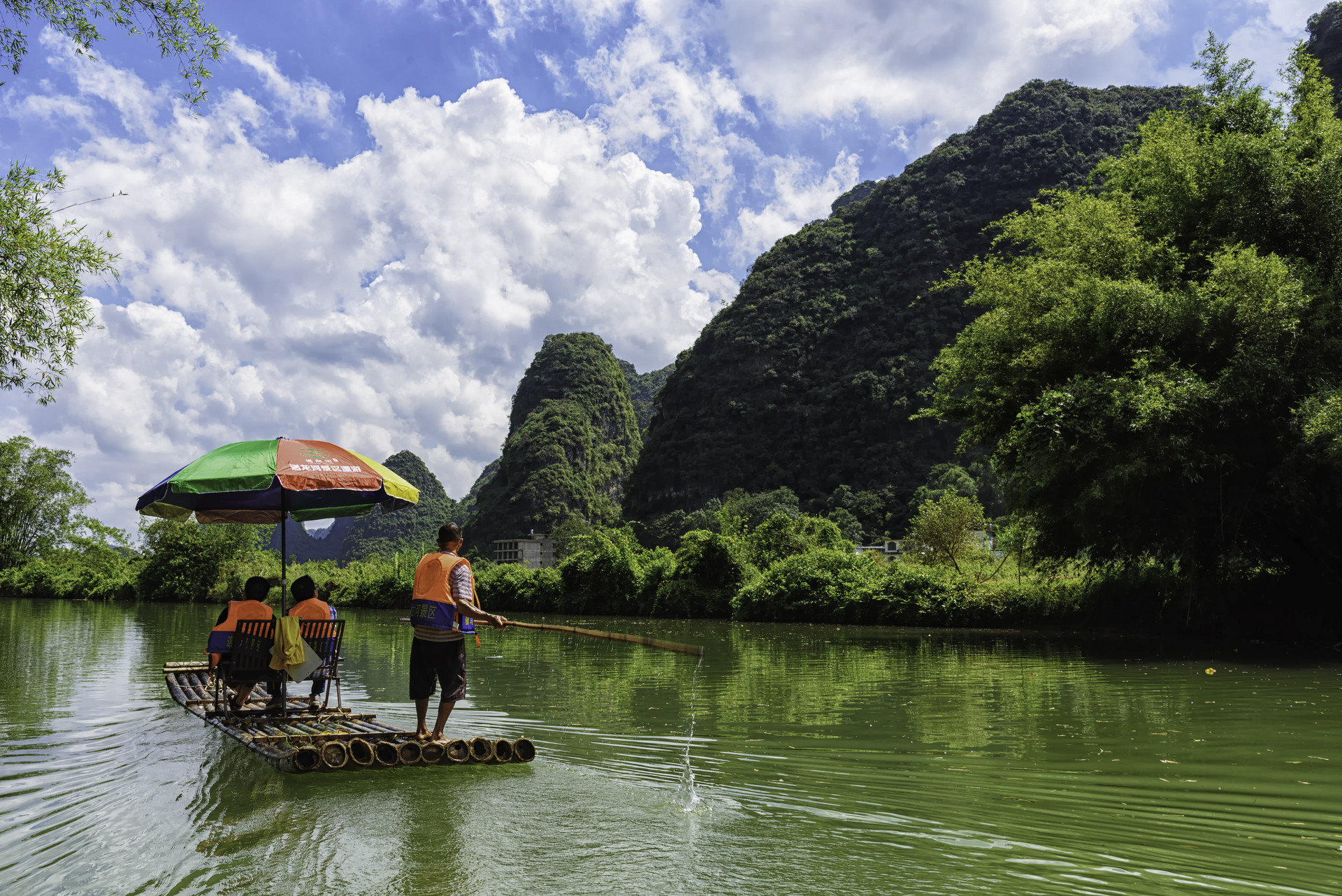 四月份适合旅游的地方,推荐去桂林阳朔,享受慢生活