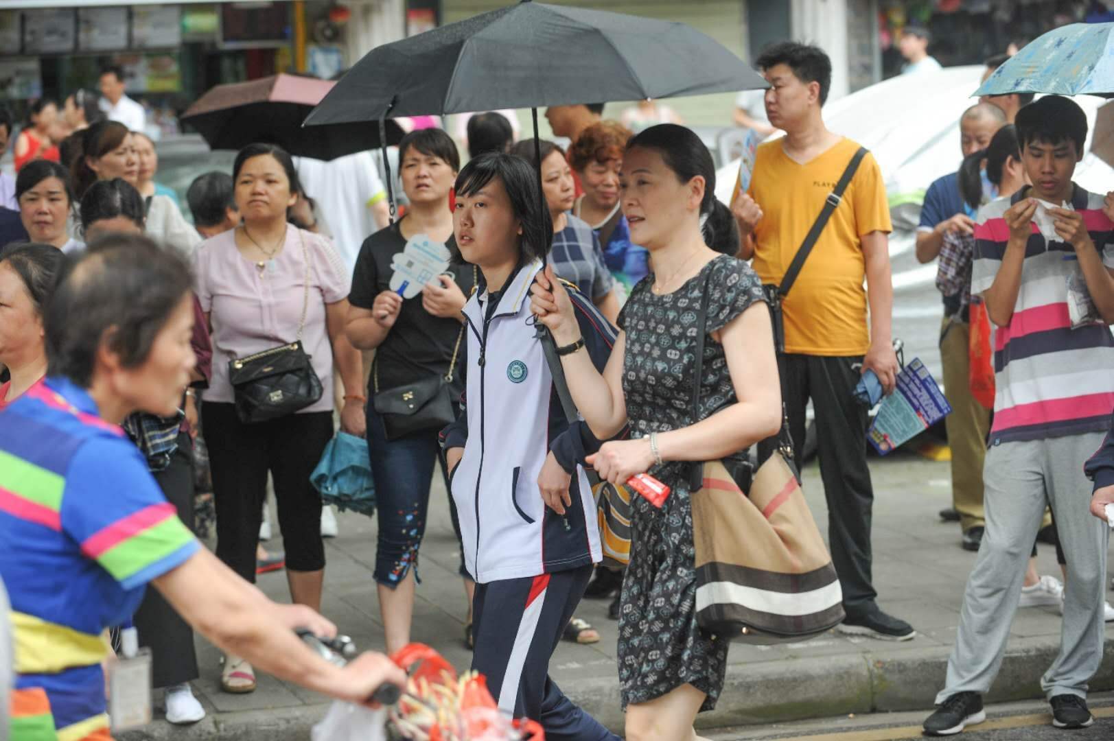 2021高考本科一批投档线发布，河南考生“无奈”，江苏考生太幸福