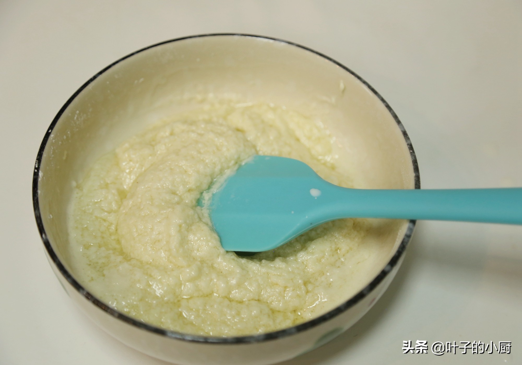 烤箱做蛋糕,烤箱做蛋糕的制作方法和步驟