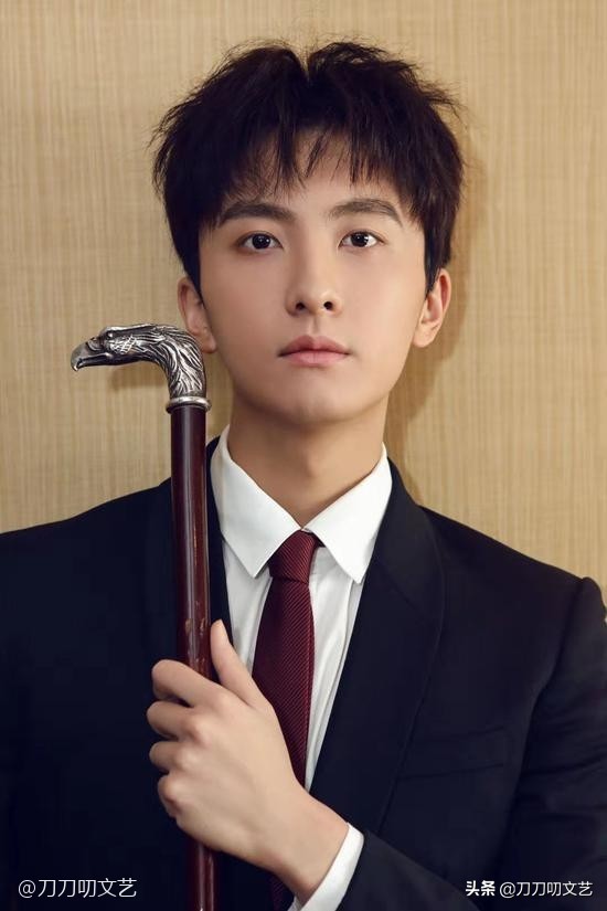 《家有儿女》12位小演员，有人没戏拍、有人红得发紫，对比太唏嘘