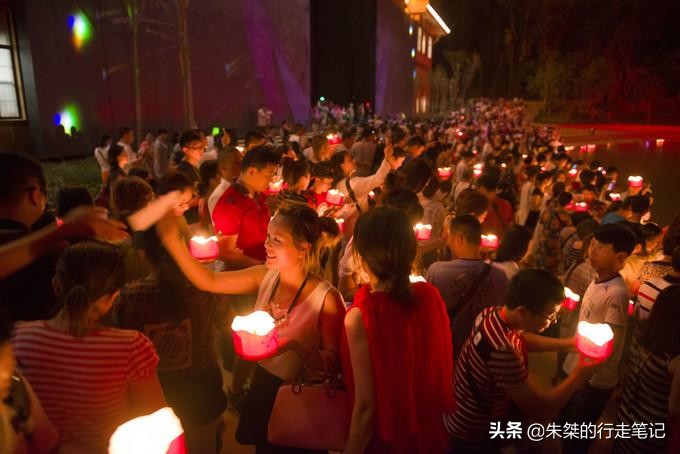 这是什么庆祝方式(傣族泼水节除了泼水之外，还有其他庆祝方式，参加过也不一定知道)