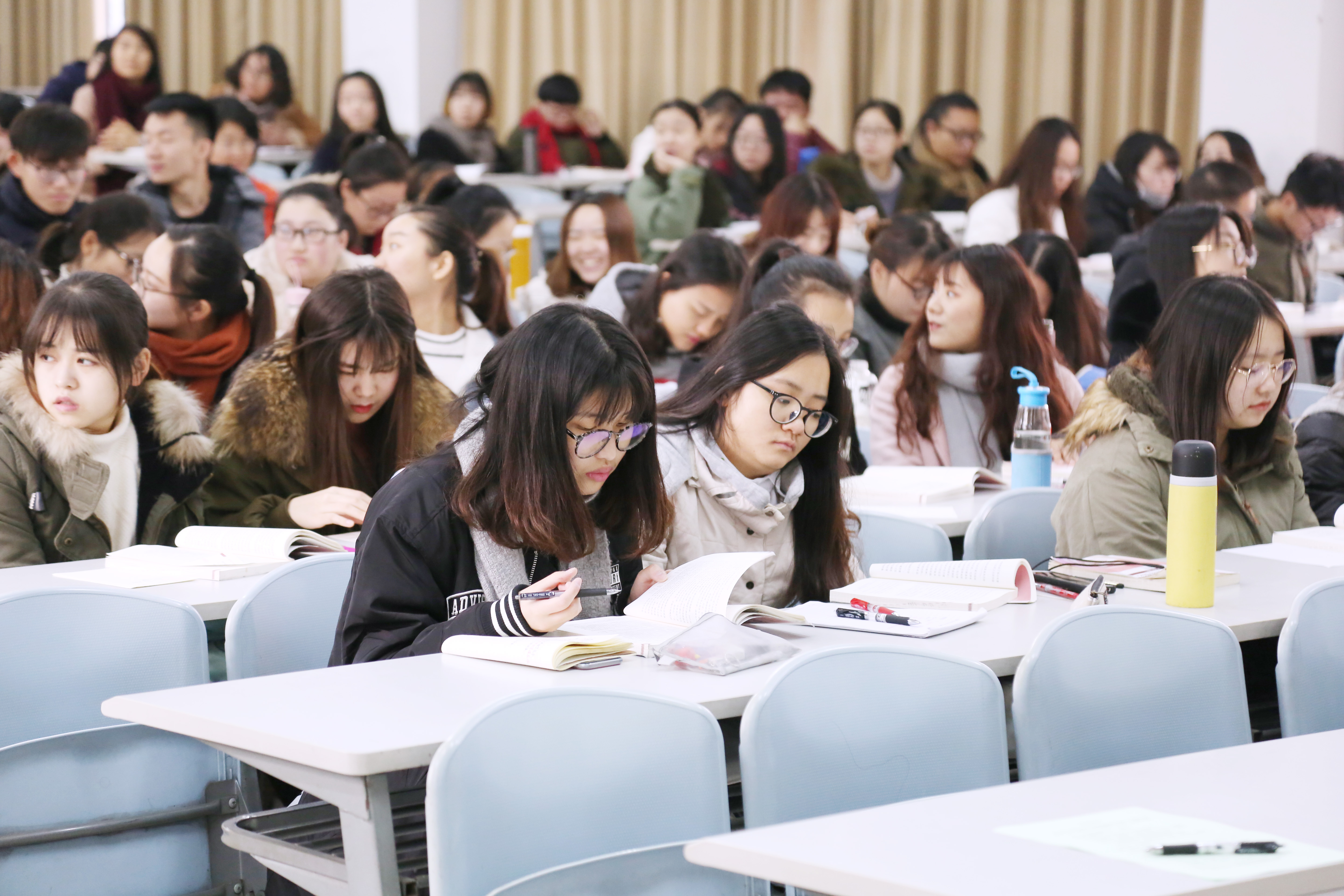 大学时期奖学金不光靠成绩,还要看能力,准备充分才能有备无患