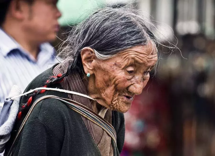 不负如来不负卿你二大爷！仓央嘉措的正确读法