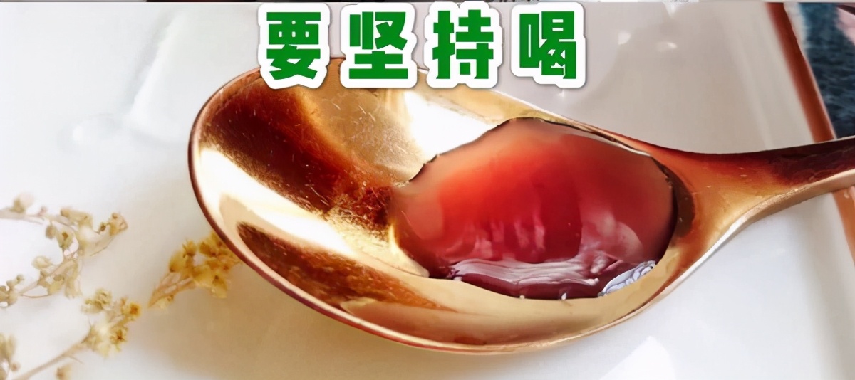 化妆卡粉怎么办？今天给你解决，其实关键在这两点