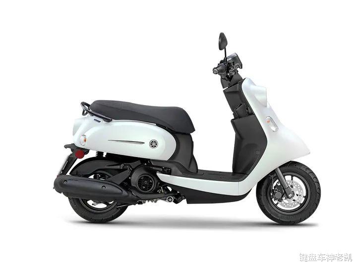 融合时尚与复古的"萌蛙"踏板,雅马哈vinoora发布幻白特仕版