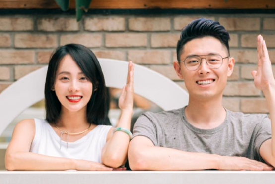 方中信祝福张嘉倪生子_晶羽科技