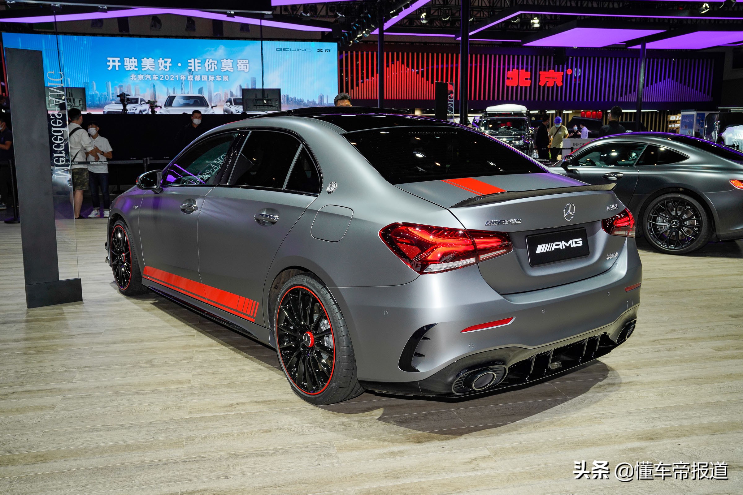 新车｜增加红色拉花点缀，AMG A 35 L 4MATIC炽夜特别版实拍解析