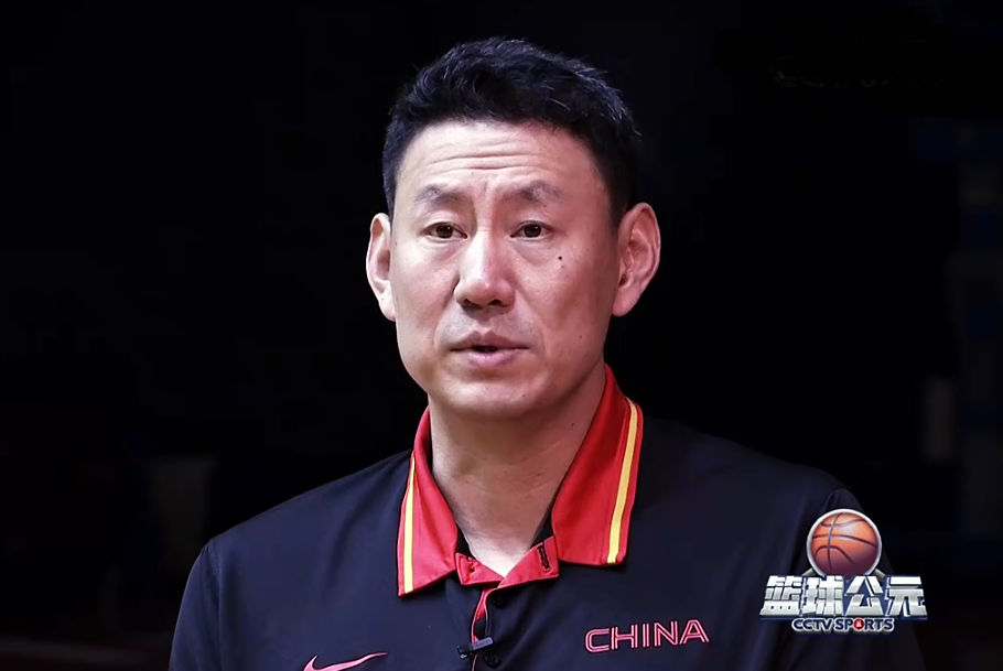 李楠为什么打不过世界杯(阿不都沙拉木和任骏飞为何不重用？李楠接受央视采访，如此解答)