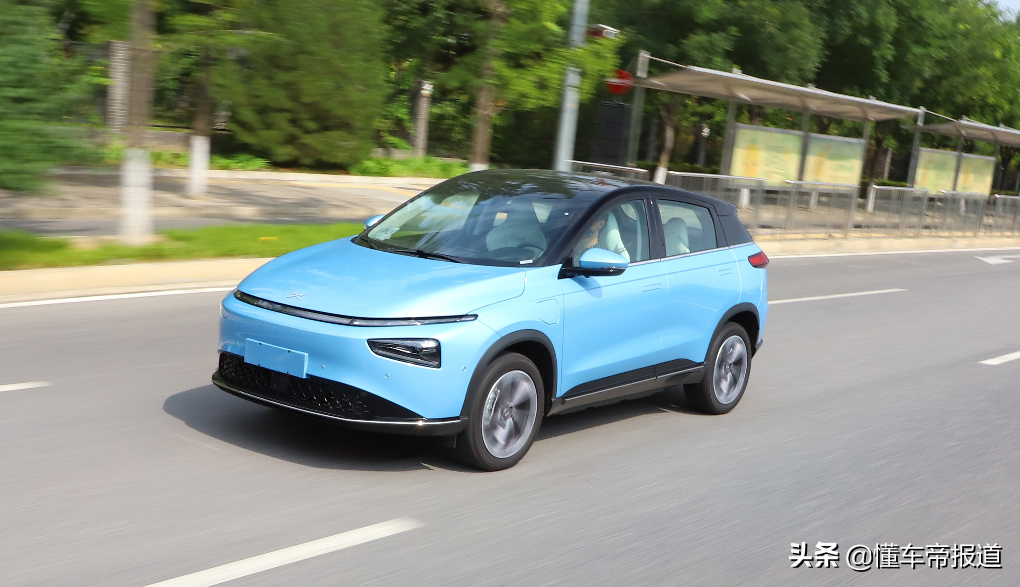 新车|底盘质感出色,外观内饰更显档次!试驾新款小鹏g3i