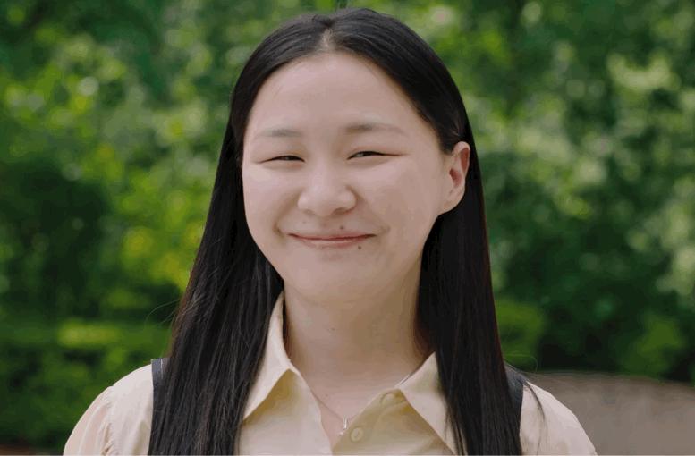 第一集就死掉的角色,引爆1亿热搜,谁还敢笑她是综艺咖