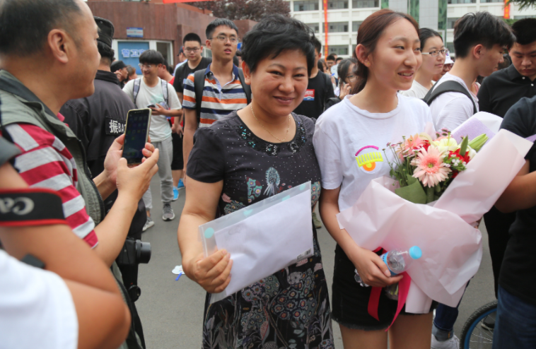 河北高考人数全国第五，多所高校却减少招生名额，原因值得深思