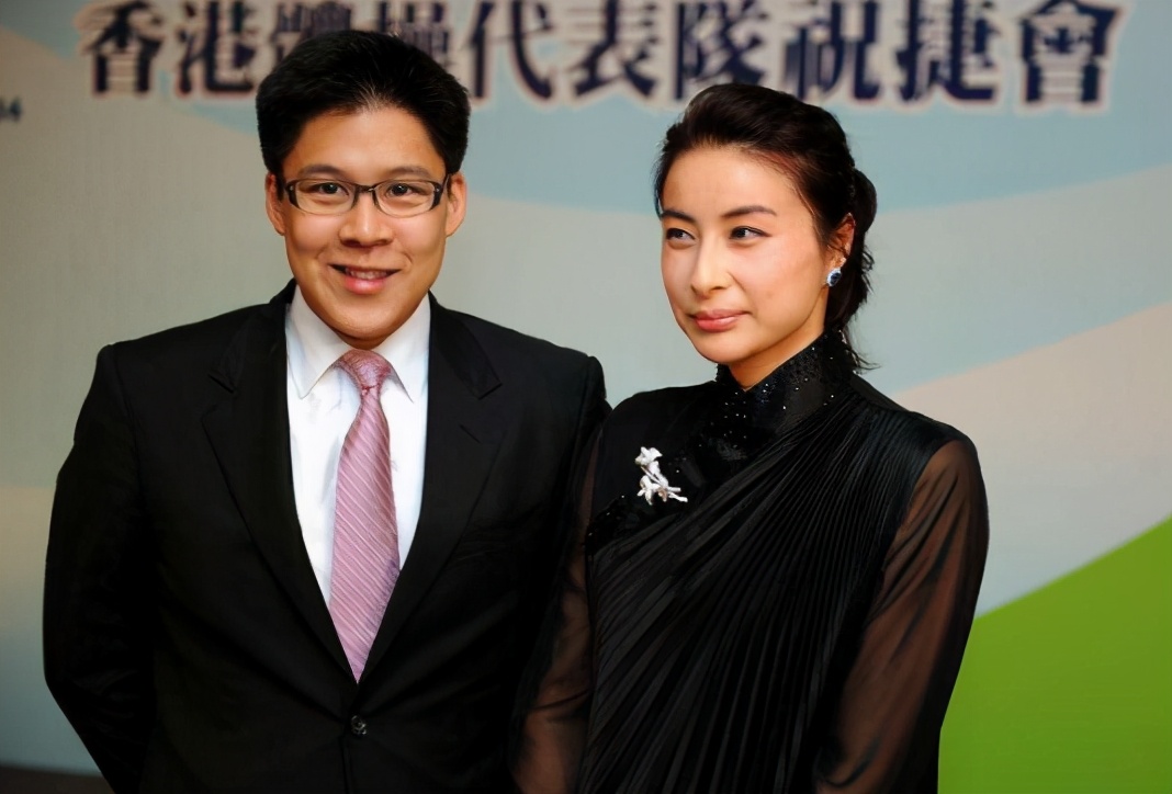 郭晶晶拿了几个奥运会冠军（“跳水皇后”郭晶晶，4次夺奥运金牌，退役后每月退休金是多少？）