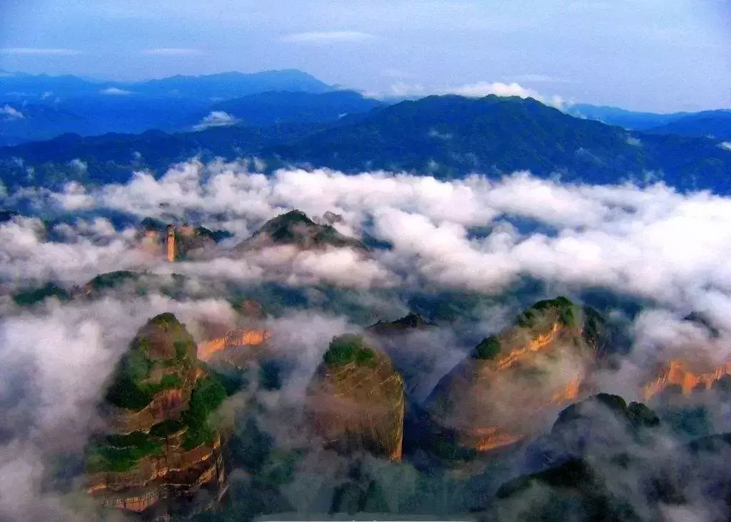 湖南隐匿的绝美山川古村，宁静又深远，三四月去正好！