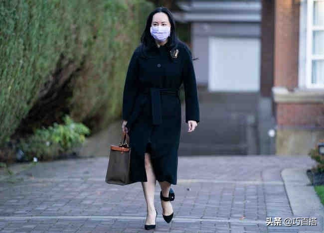 被49歲孟晚舟造型美到了！商務(wù)休閑兩手抓，品味高級(jí)又高雅