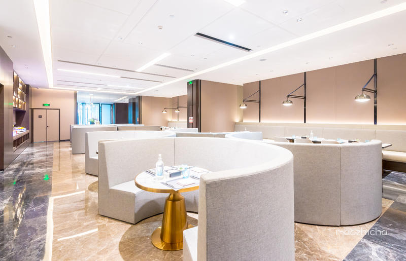 山城重庆，轻轨出行，玩转8D网红城市