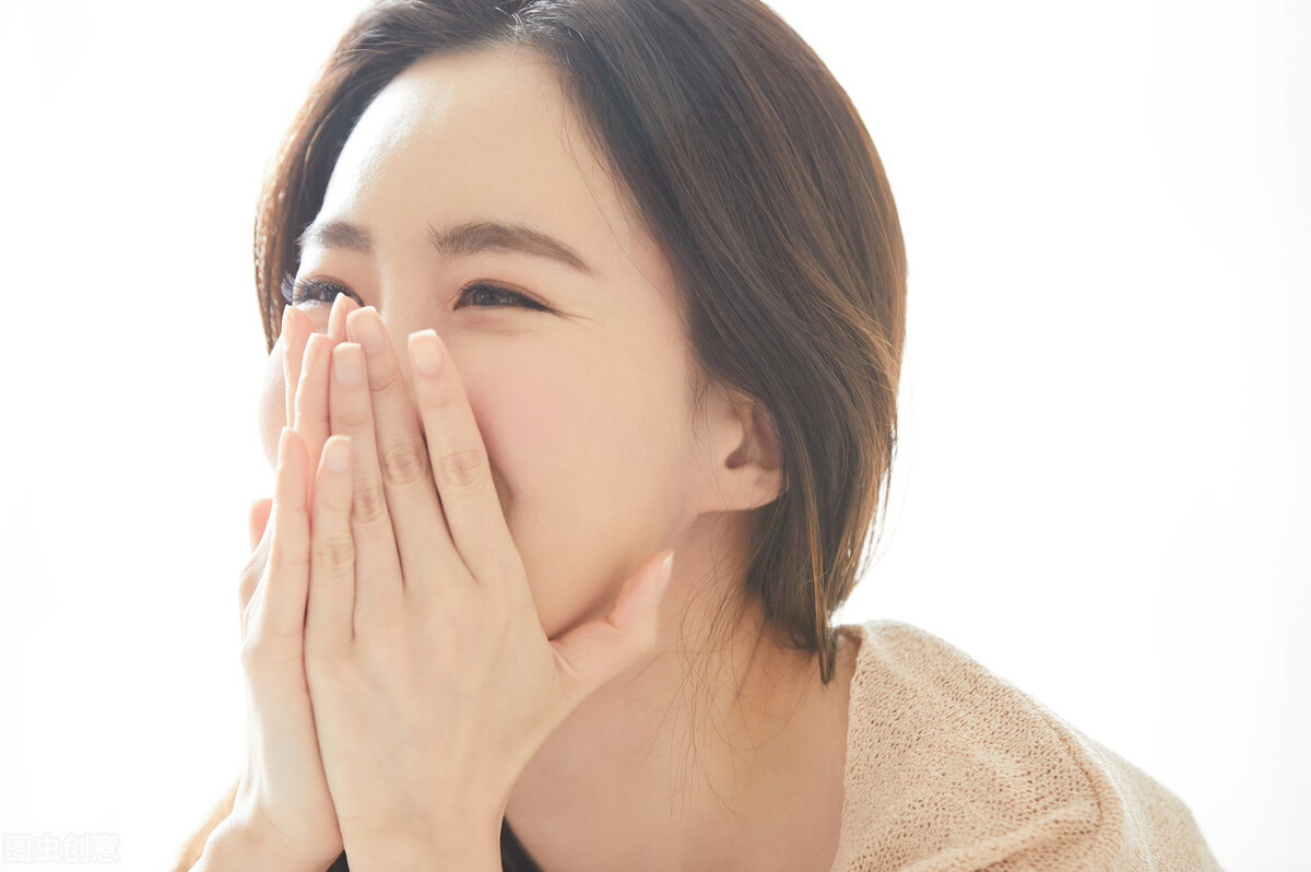 为什么女孩更容易性早熟？和3个因素有关，有女孩的家庭要注意了