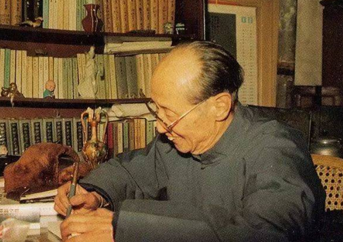 当年高考数学零分，作文写28个字的臧克家，为何被校长破格录取