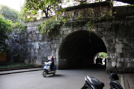 长篇连载桂林神话山水传说100篇完整版80—100集图文并茂