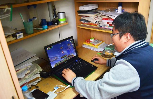 大学有挂科就不能毕业？多所高校取消“清考制度”，大四学生慌了