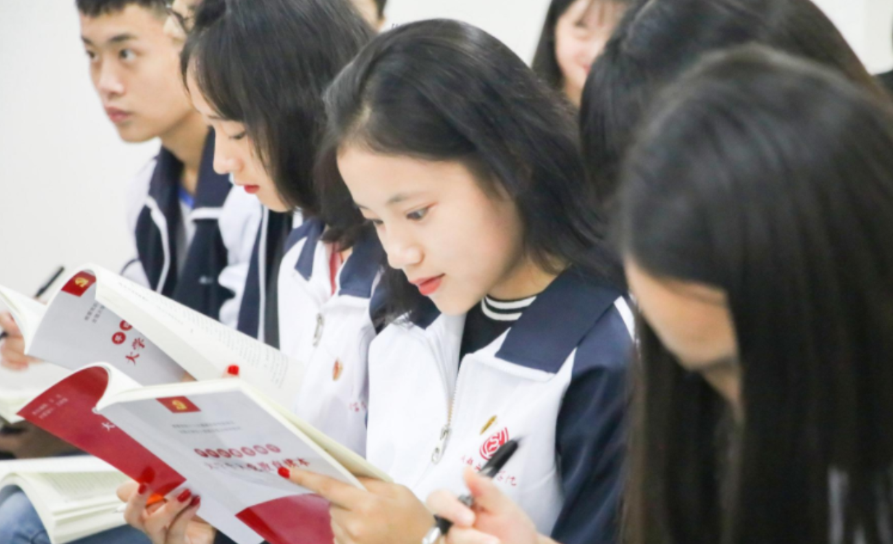 王俊凯英语四六级成绩优异，不愧是品学兼优，值得同学们学习