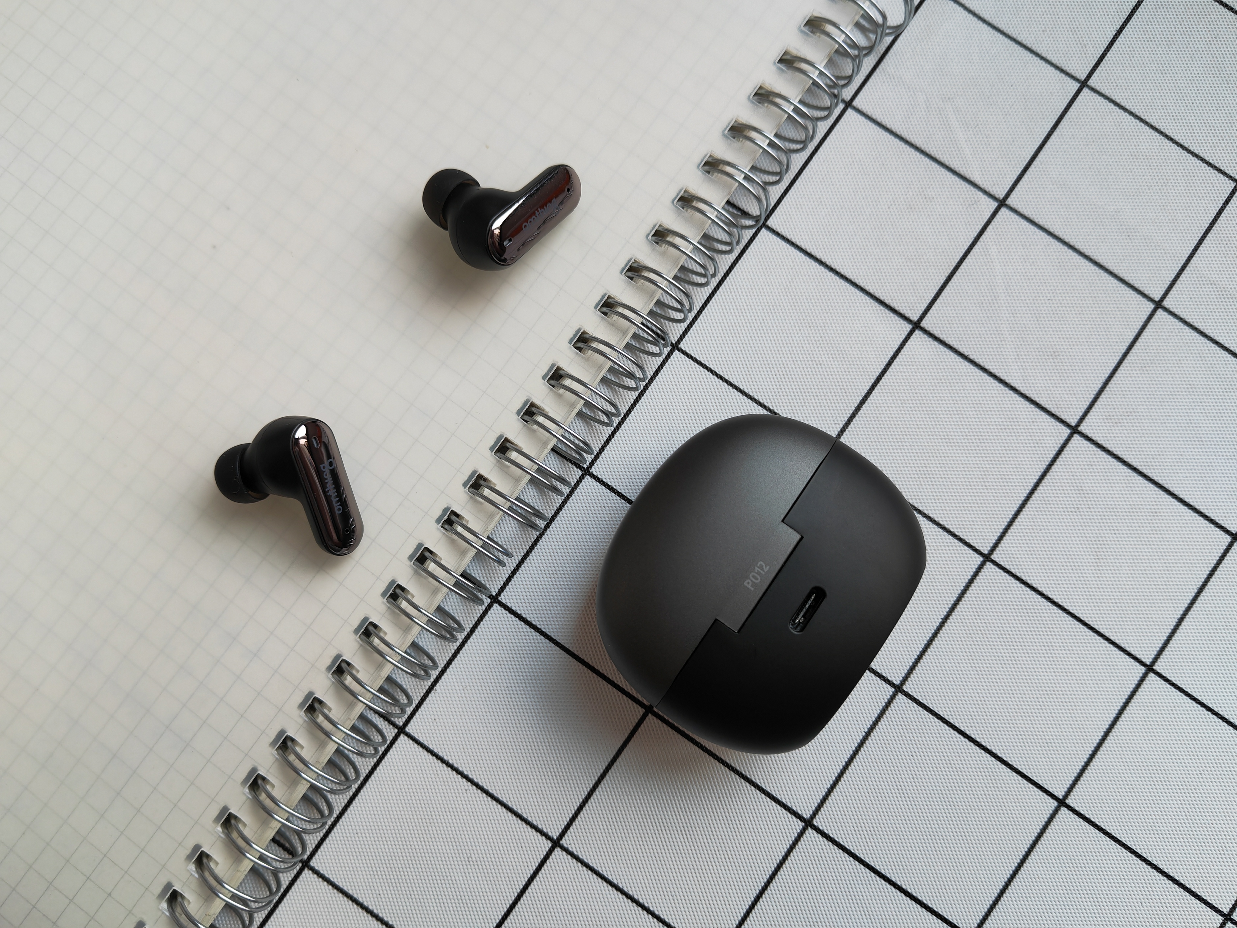 万魔声学旗下子品牌omthing推出首款主动降噪耳机AirFree