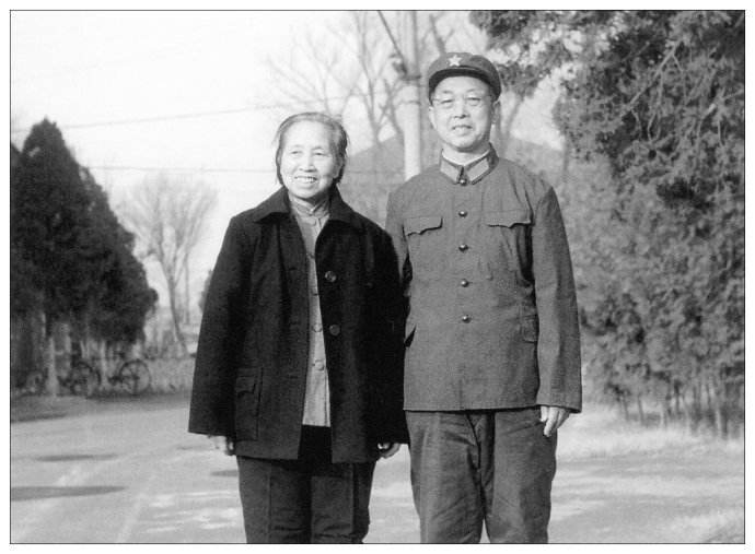 《祖国》专访：他15岁踏上归国抗战之路，是技侦部队杰出的教育家