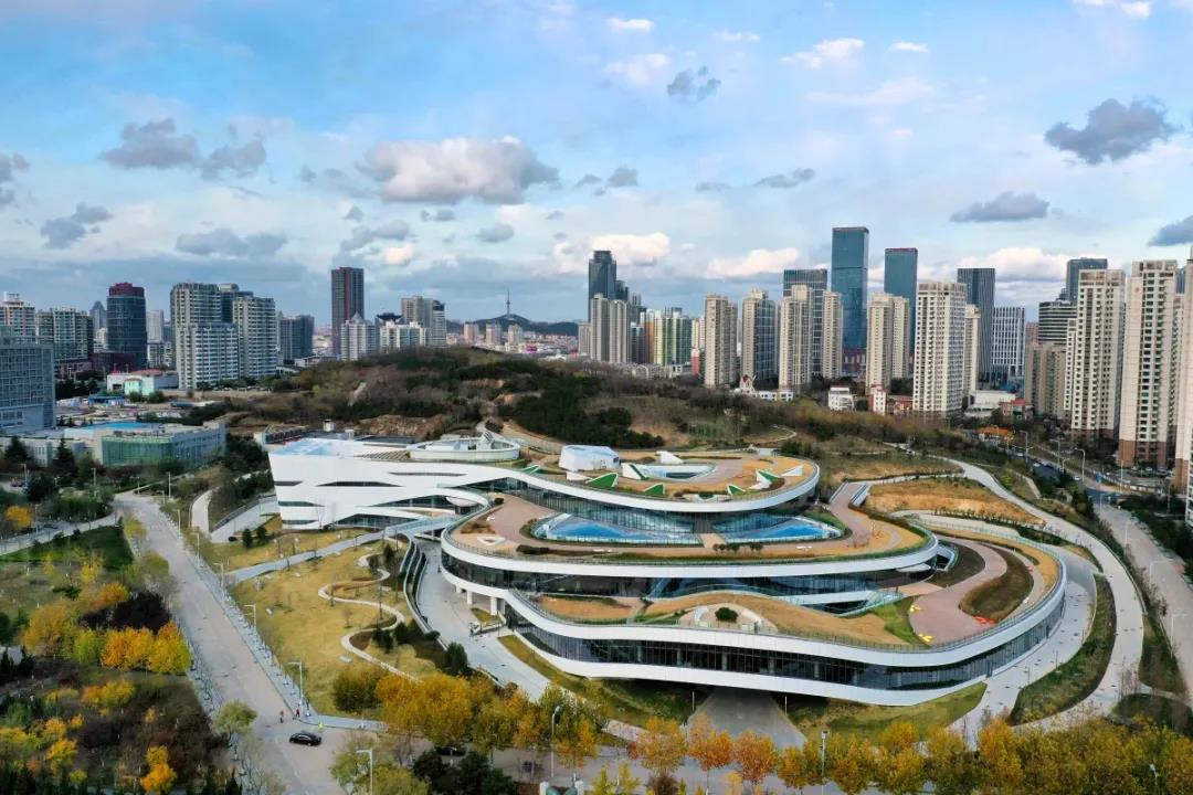 宝藏图书馆、网红食堂、四季如画的超美校园！中国石油大学（华东）等你回家