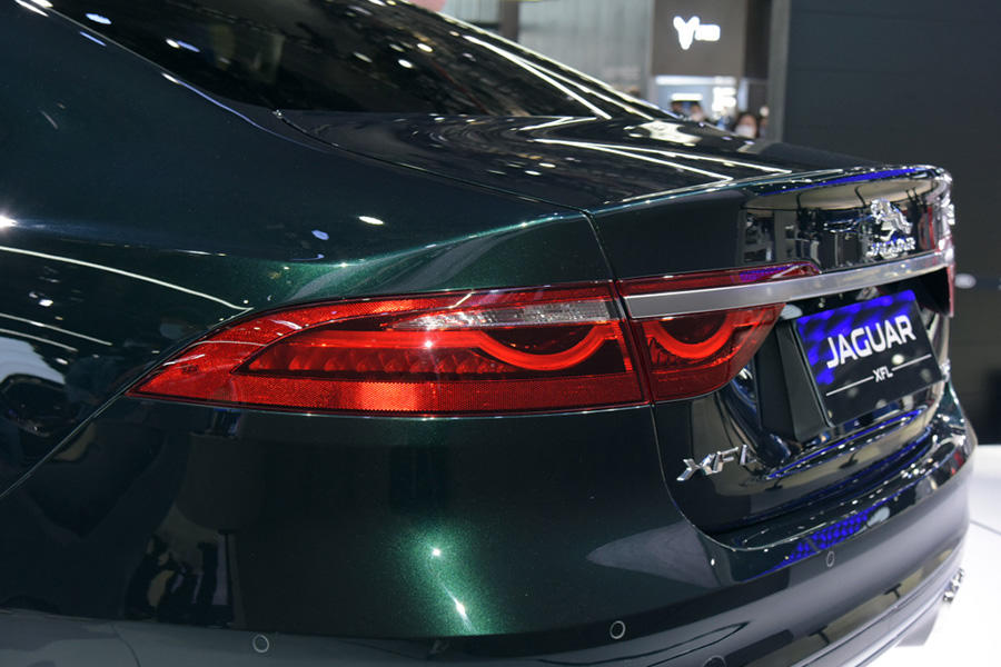 新款捷豹XFL上市 售39.98万起，全系五款车型怎么选更划算？