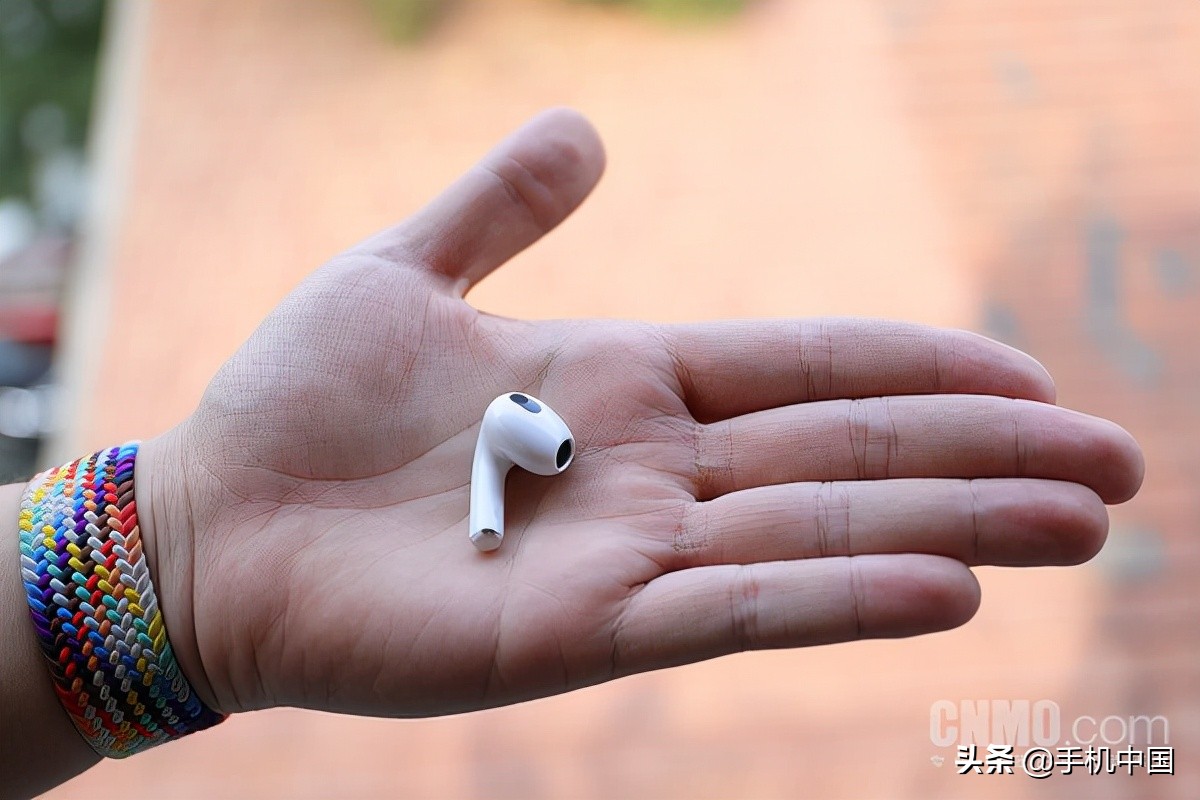 airpods(AirPods 3评测：这是一款佩戴体验更舒适的AirPods)