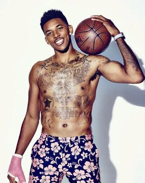 cba為什么身體瘦弱（NBA后衛看似很瘦弱，實則是肌肉男！林書豪肌肉秒殺一大批CBA球員）
