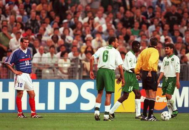 1998年世界杯全比赛(史上最经典的一届世界杯——世界杯回顾之1998年法国世界杯（一）)