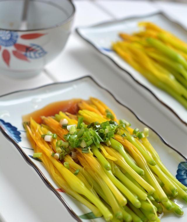 忘憂草就是黃花菜,忘憂草就是黃花菜?