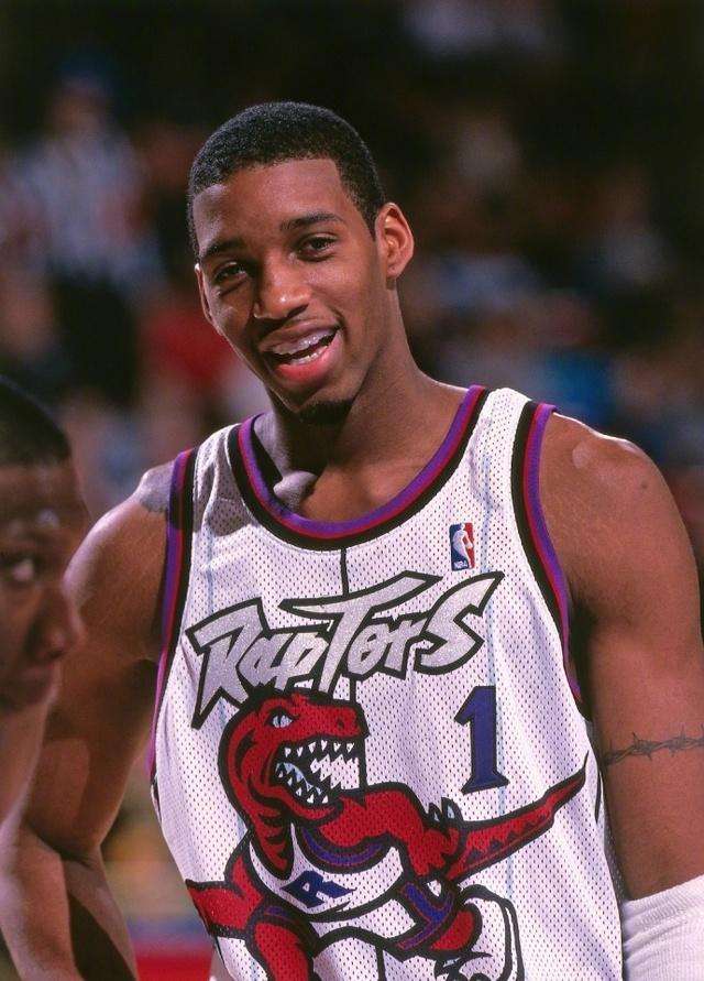 为什么麦迪不在nba退役(已经入选名人堂的麦迪,为何他的球衣却一直没