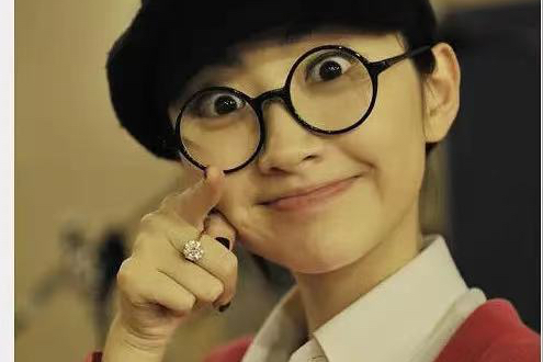 比如当有新闻报道,"路征"其实就是万达的老板王健林,而北京星光灿烂