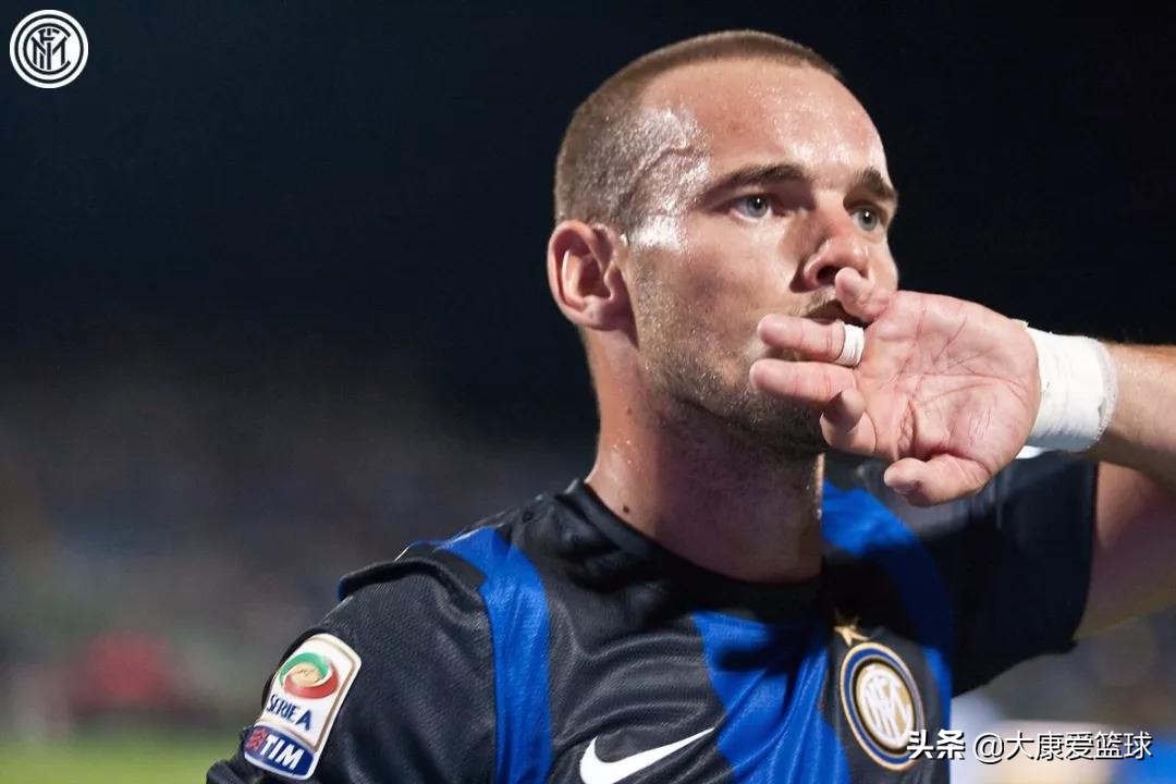 范佩西篮球(罗本斯内德范佩西:2009年夏天十字路口的抉择)