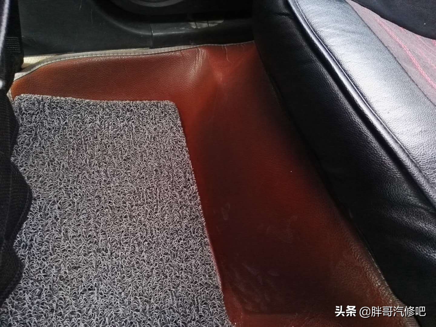 年底了胖哥2万收车，外观内饰非常好，完整的发票就值2000元