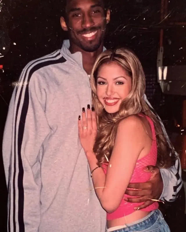 为什么nba球员老婆(科比为何那么爱妻子？瓦妮莎的身边人给出答案，原因不止是颜值)