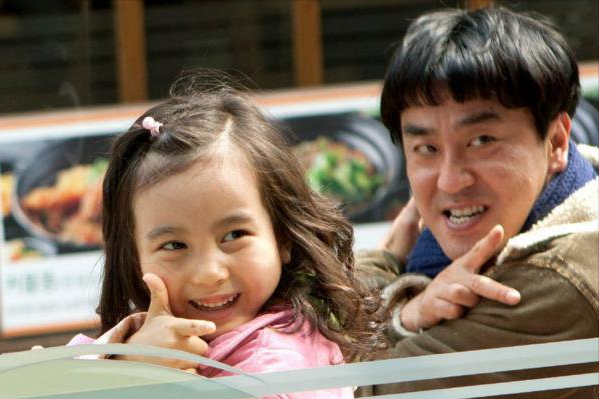 《七号房的礼物》：被冤枉、误杀，在冰冷的监狱中见证人生真谛