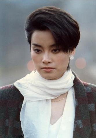 擁抱世界杯 葉凡（國家二級演員葉凡，31歲一炮而紅爆紅，37歲在演出現場病重離世）