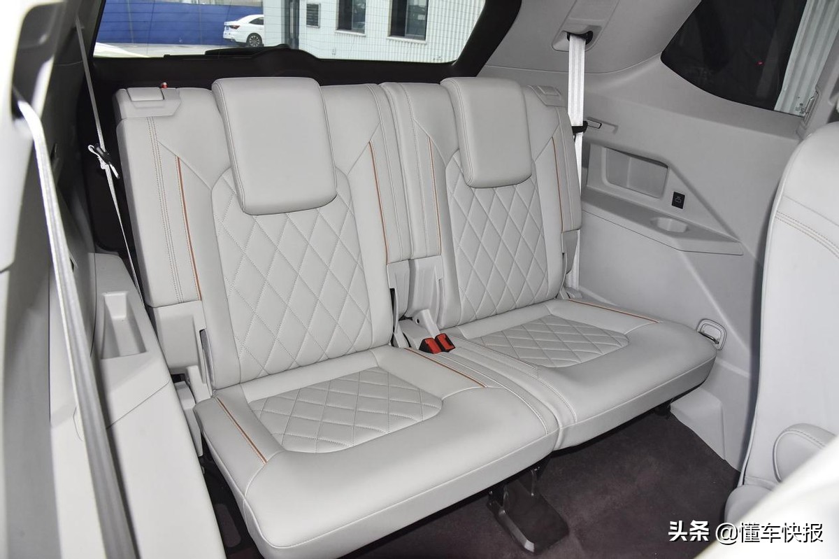 V6动力、豪华内饰科技、大众最大SUV，深入解析揽境