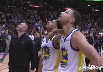 NBA韦德绝杀勇士视频(韦德绝杀！压哨绝杀勇士！就这状态还想退役？)