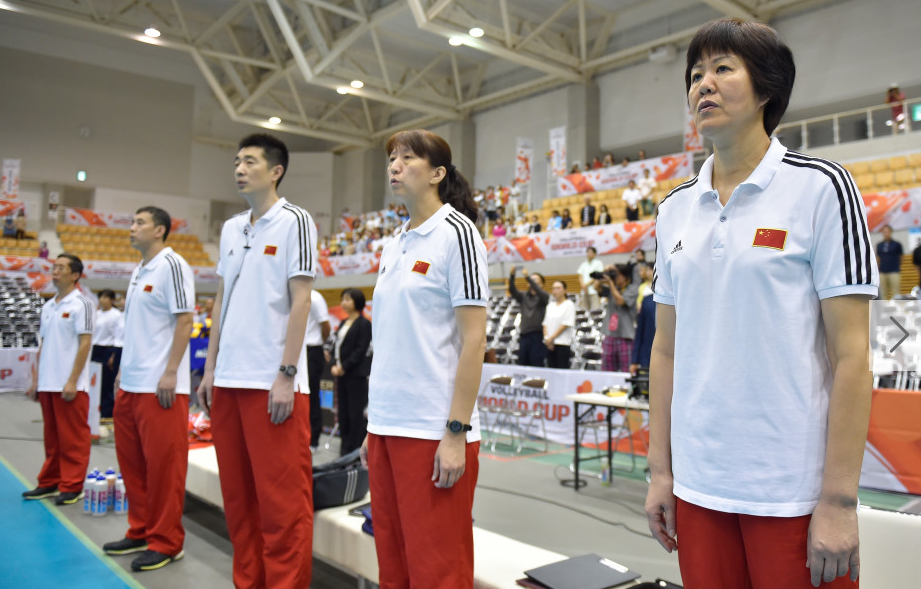 15年女排世界杯中国全场回放(郎平流泪朱婷受伤魏秋月赛点发球，2015中国女排世界杯超感人)