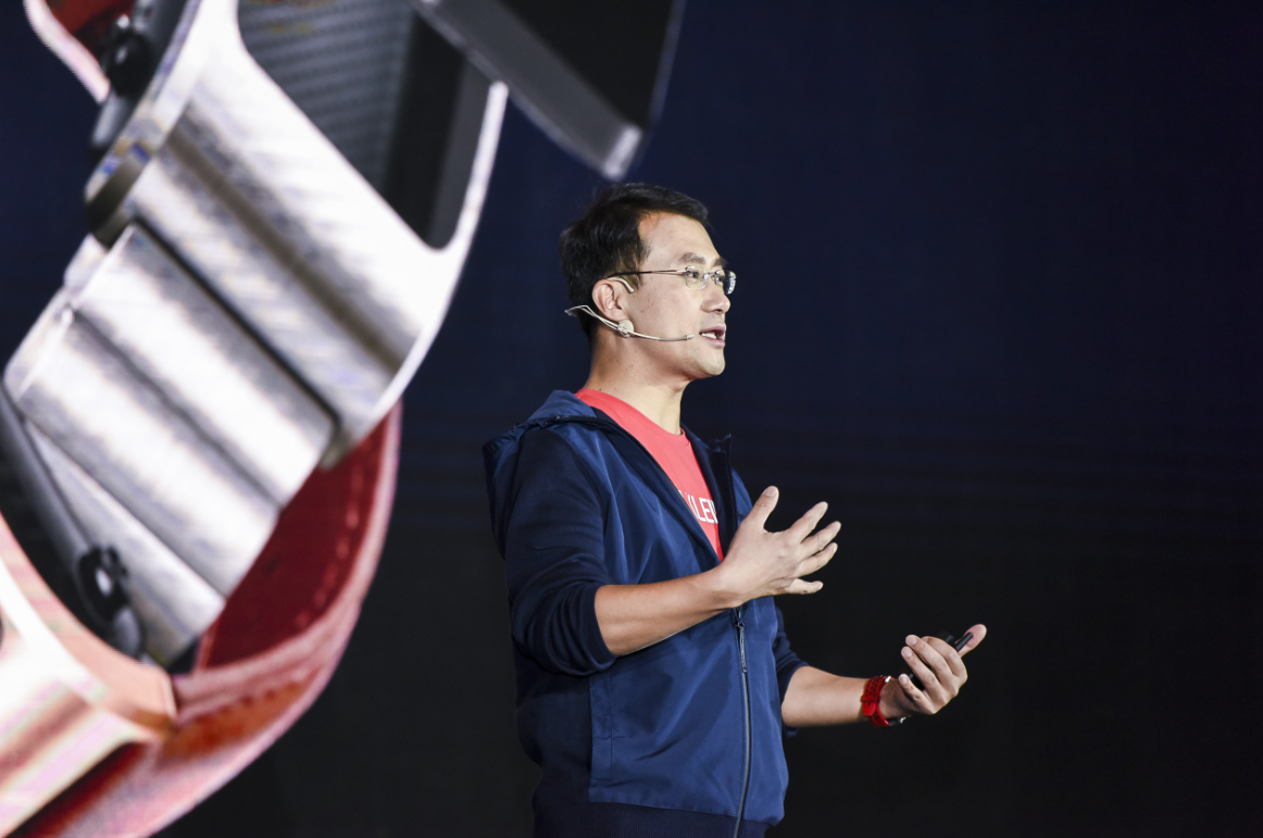 图说华为手环 B5，关注运动健康外还能打电话、看信息的健康手环