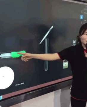 中国智能触屏黑板被赞爆！外国人酸了：这是我们20年前玩剩下的