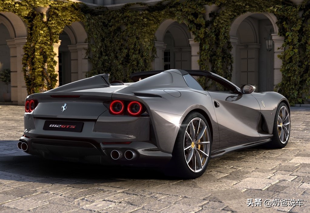 打开车顶享受声浪 法拉利新推两款敞篷超跑