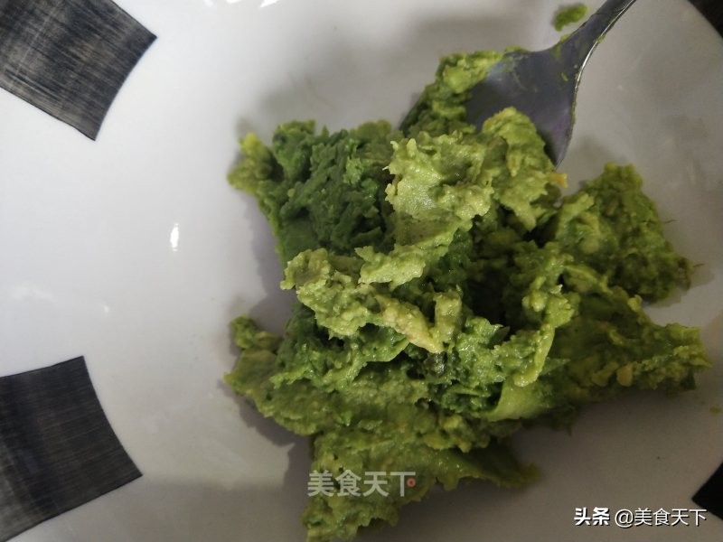 牛油果怎么吃最好吃法（教你吃牛油果最香的方法口感丝滑）