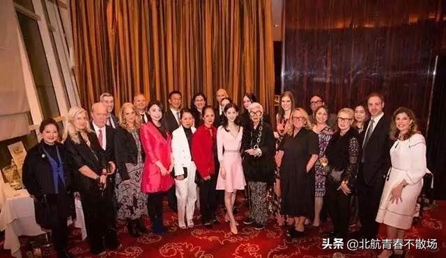 清华学霸章泽天的格局只做京东老板娘？别傻了，她早已为独立女性