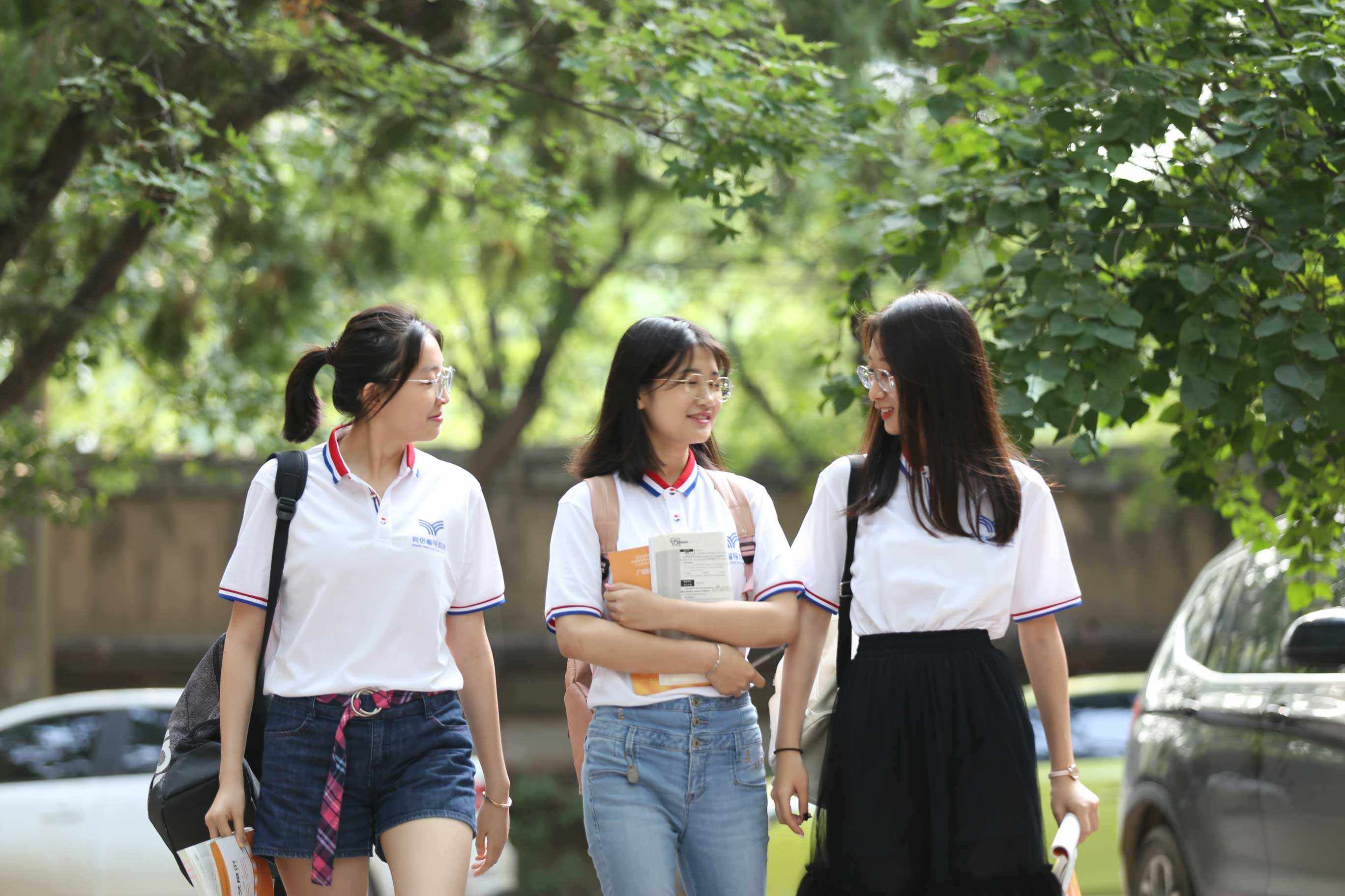 刚过三本线的大学（你会报考吗）