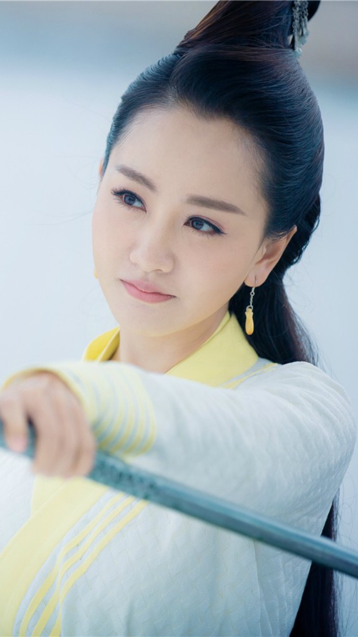 最后说到,杨蓉这些年演了这么多角色,一直以来也是于正的老演员了